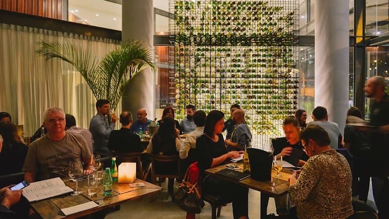 La Cave Gastronomia e Vinhos
