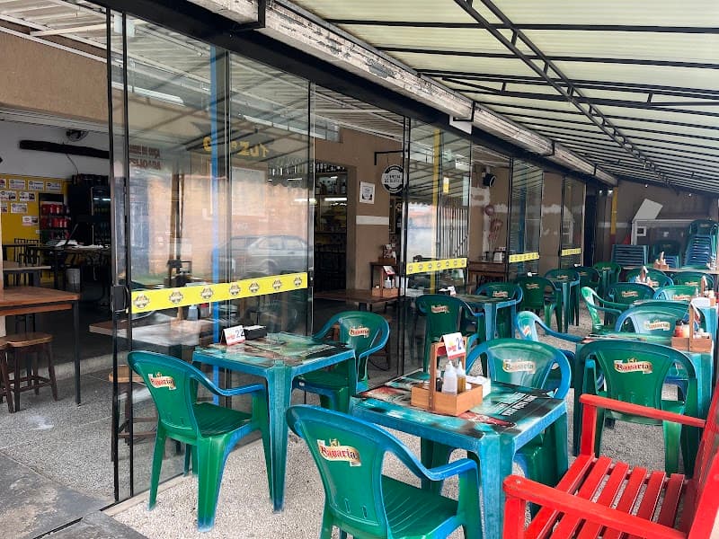 Obrzut Bar e Lanchonete - Campo Comprido