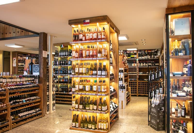 Q! Emporium | Restaurante, Café e Mercearia em Taubaté