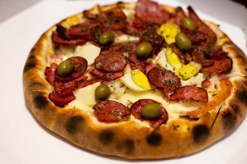 Vinis Pizzaria