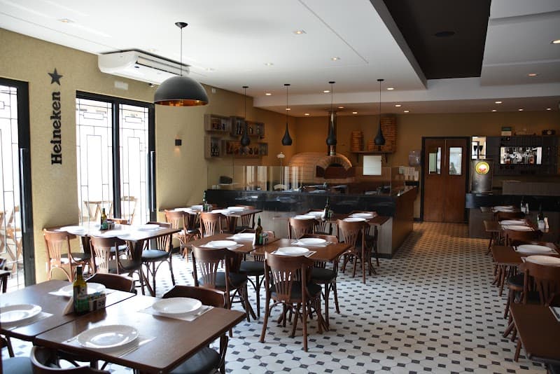 Donna Pizza & Pub