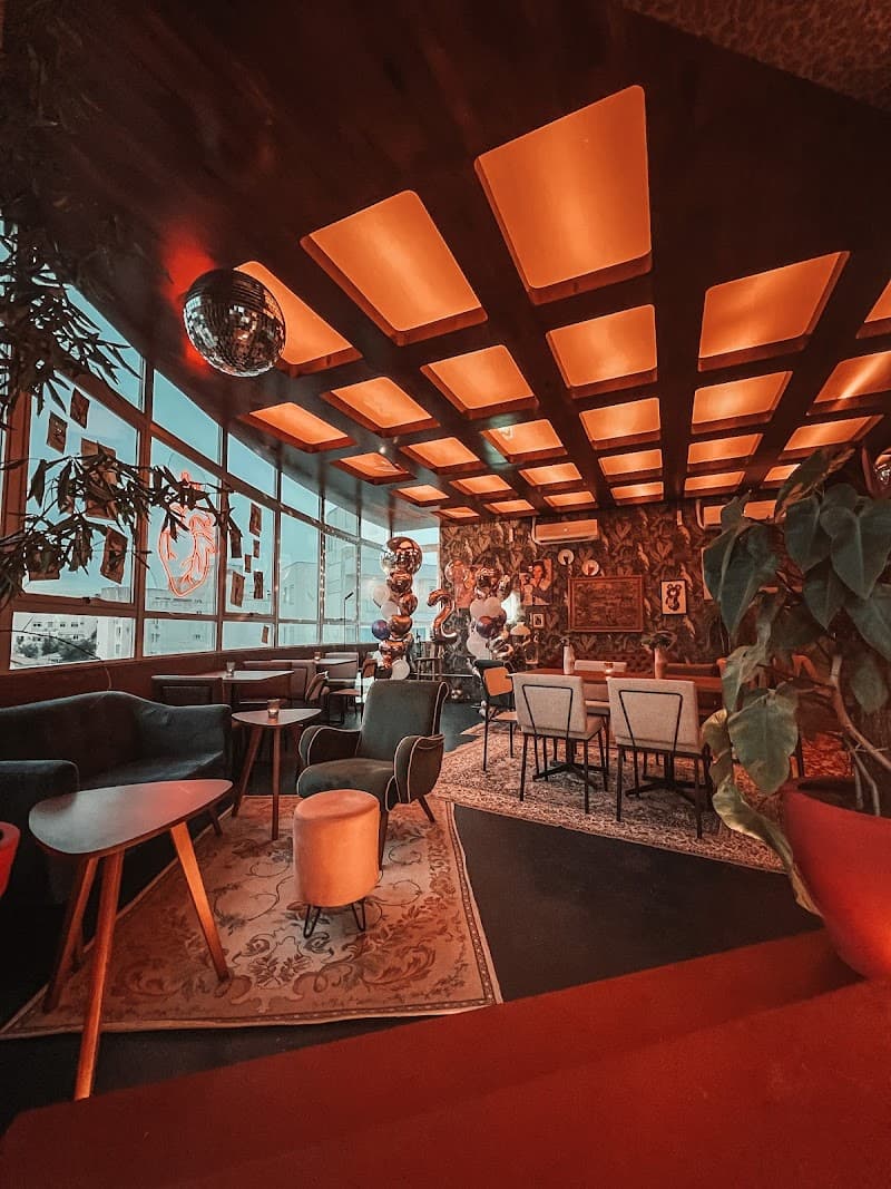 Out! Rooftop