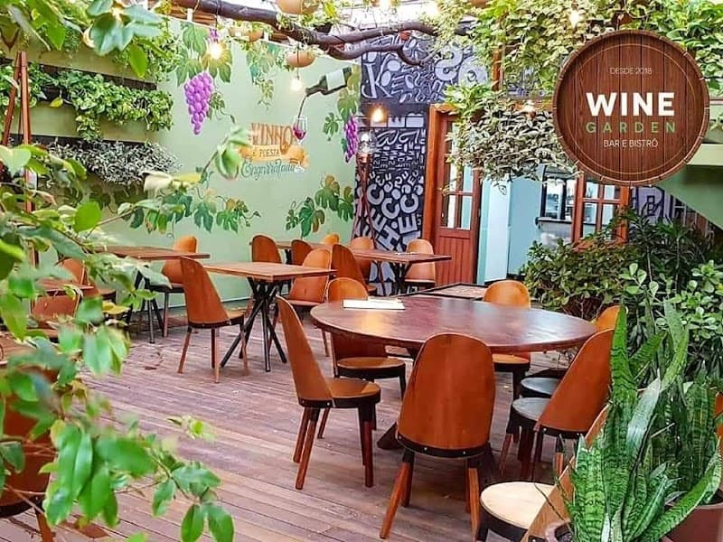 Wine Garden Bar & Bistrô