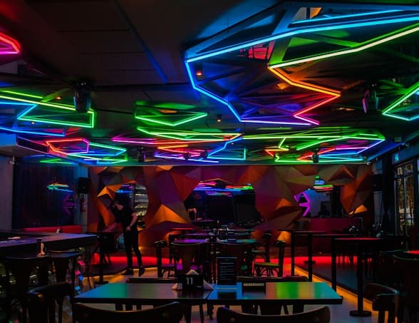 7 Night Bar