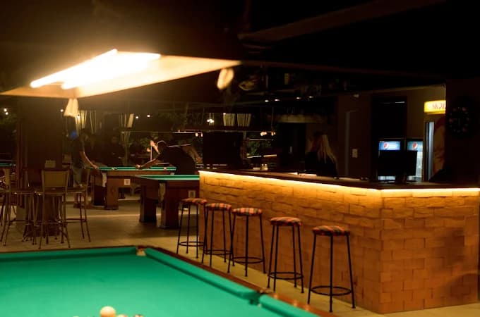 Saloon Snooker Bar