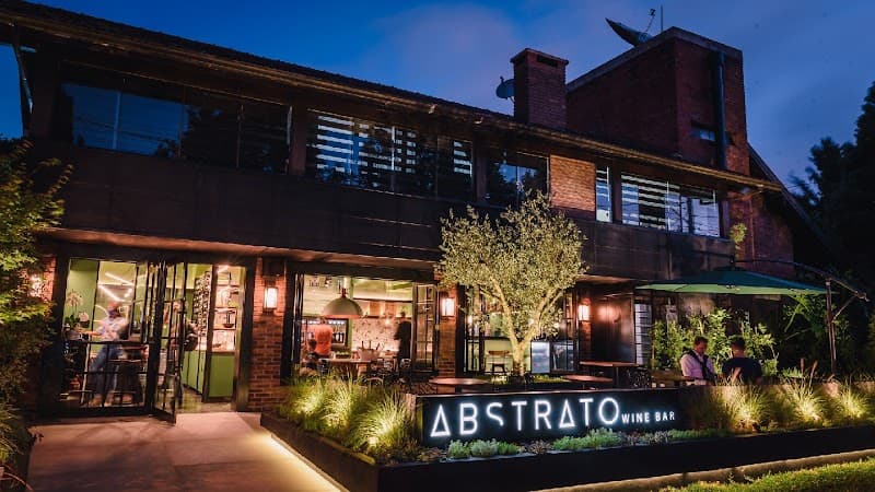 Abstrato Restaurante e Wine Bar
