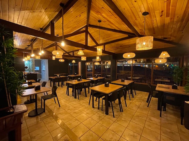 Porto Deck Restaurante e Pizzaria