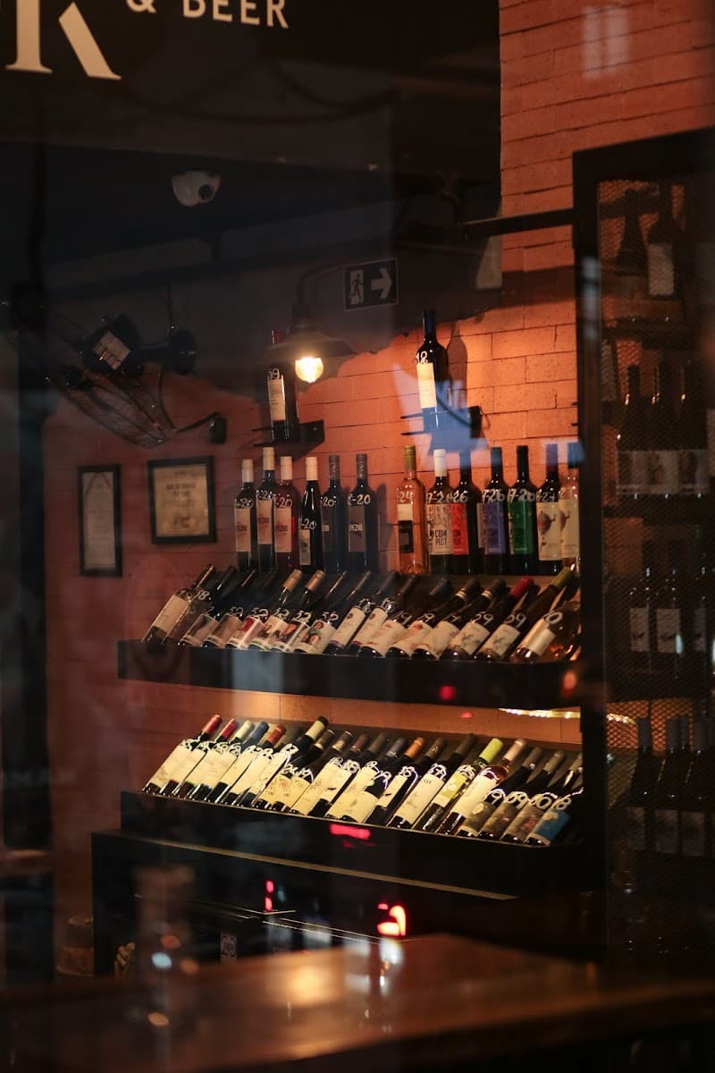 The Oak - Wine And Beer