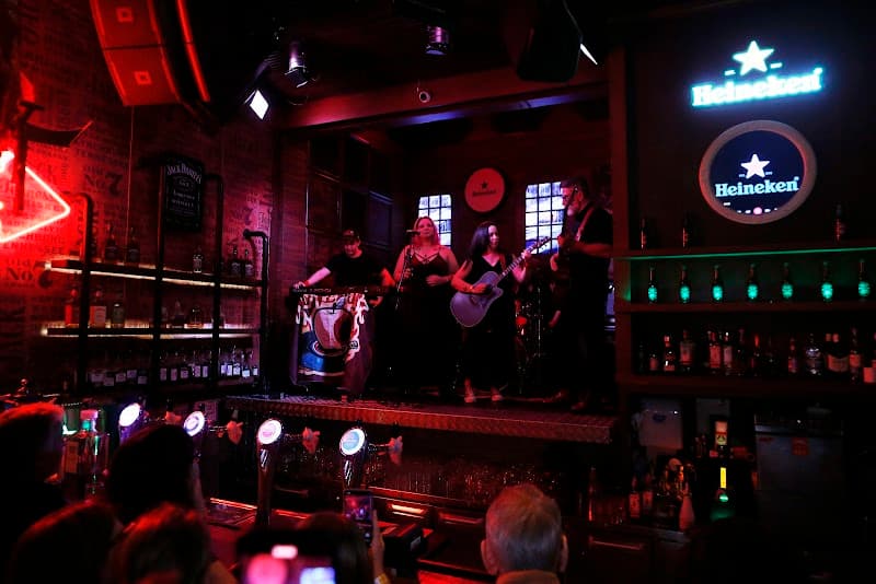 Grainne's - Irish Pub
