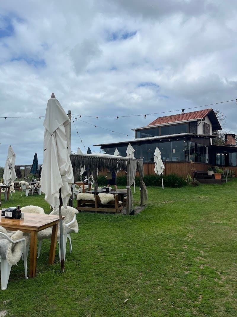 Vizu Parrilla Bar