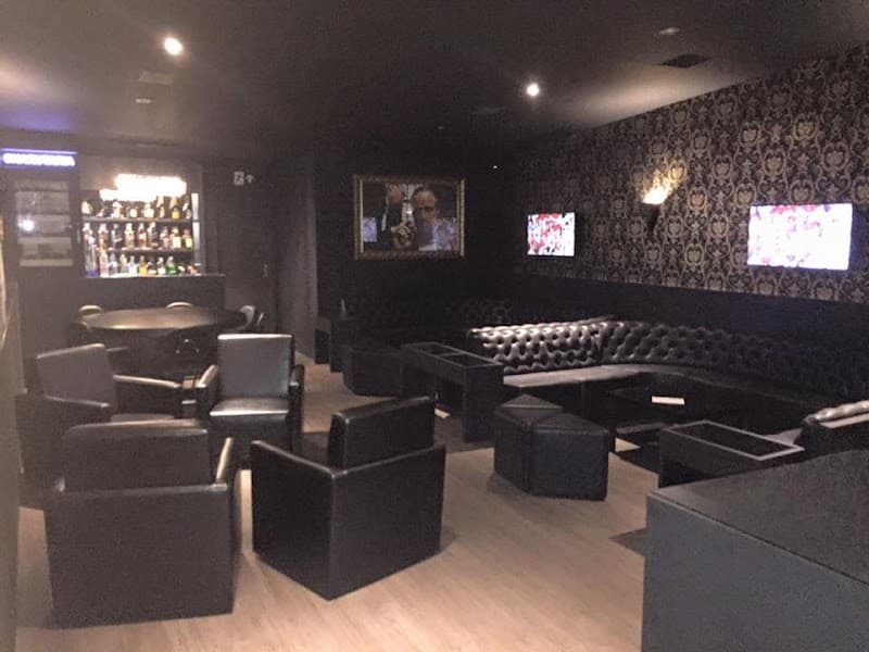 Mega Lounge