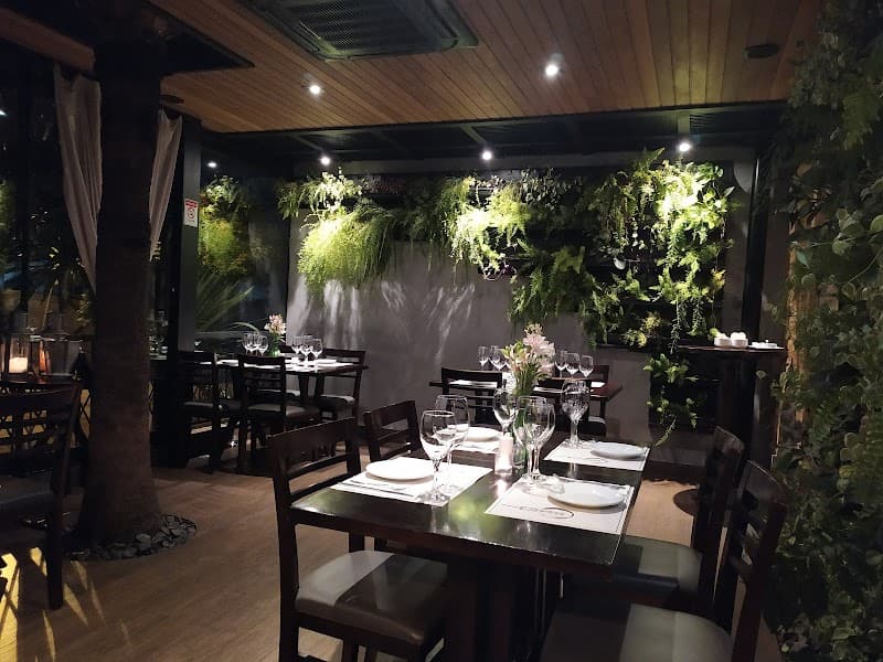 Ernesto Café/Bar