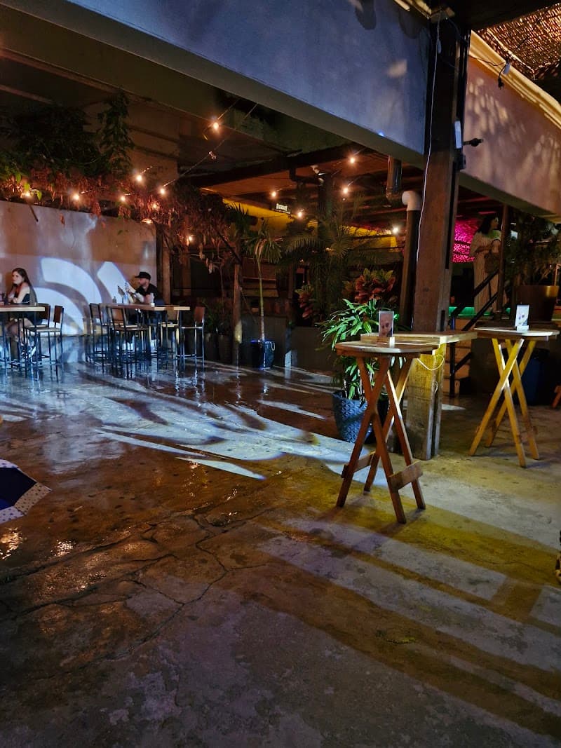 Ô Bar Lounge & Drinkeria