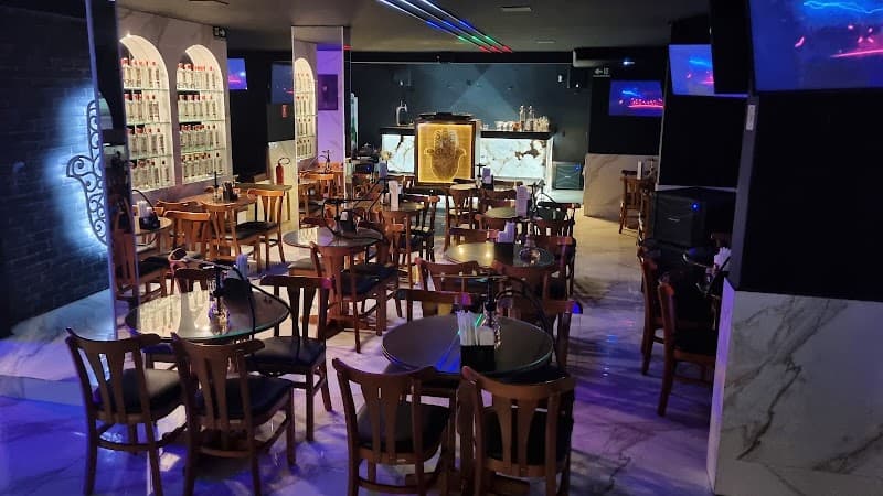 Grécia Lounge Bar | Drinks, Petiscos & Sessões