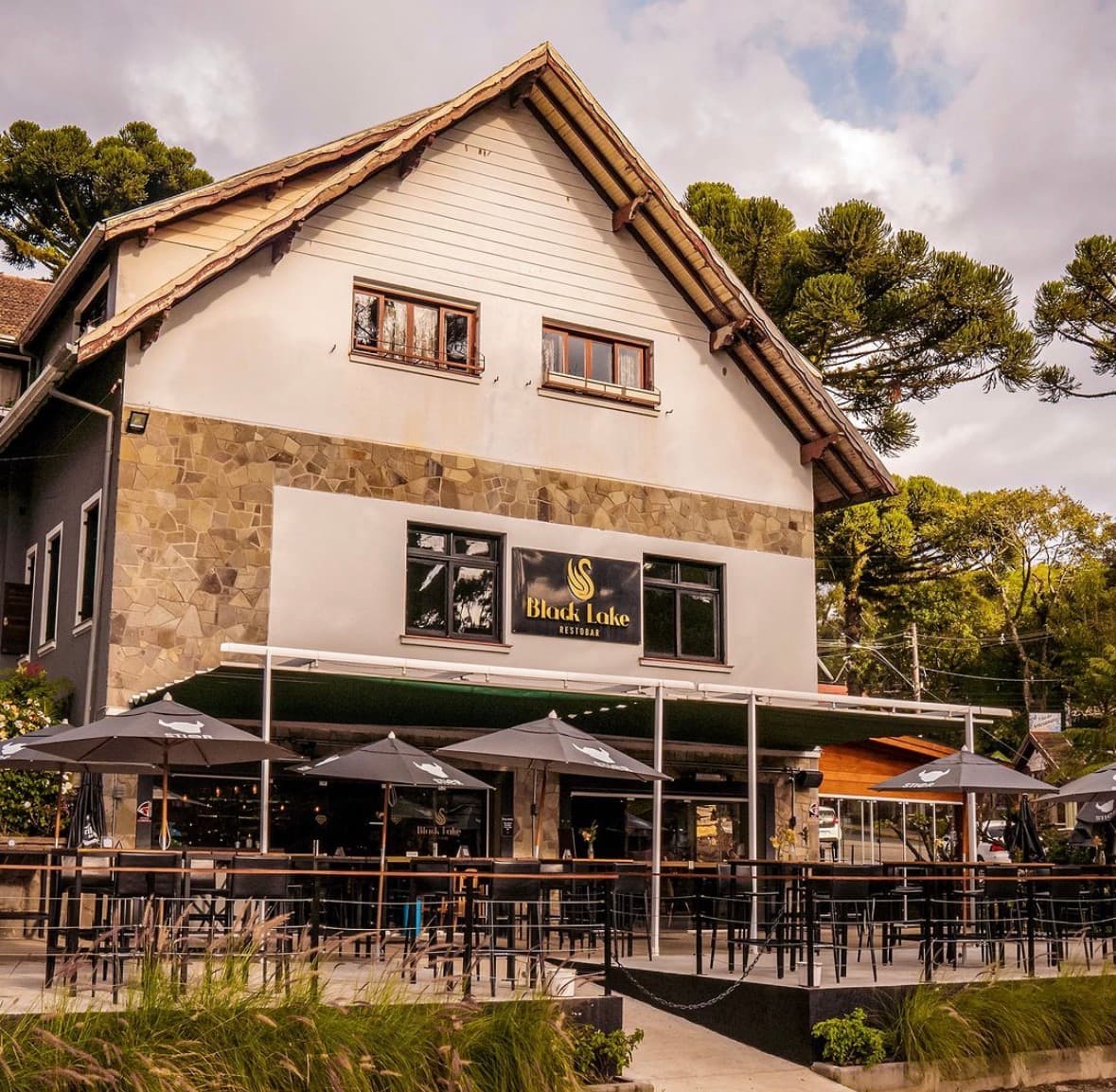 Black Lake Restobar